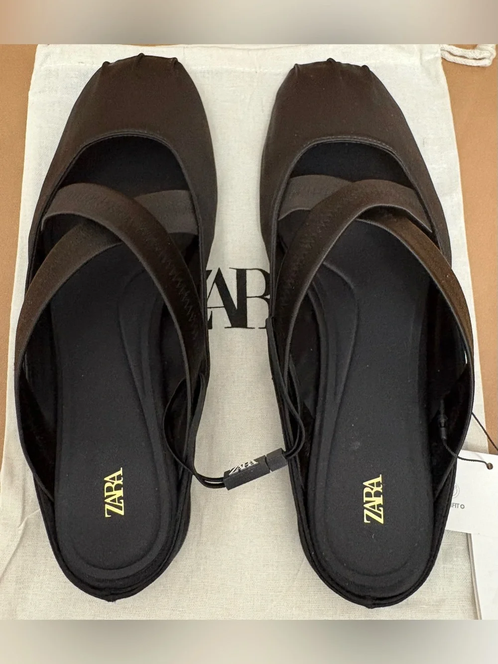 Zara criss cross